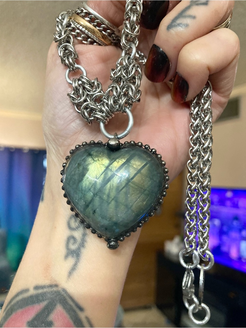 Genuine iridescent labradorite gemstone heart shape charm boho choker necklace . - Picture 6 of 16